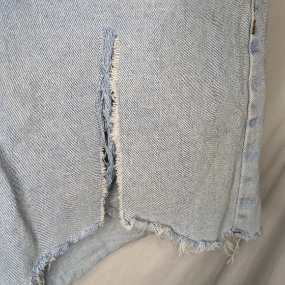 Princess Polly Light Wash High Waisted Jean Denim Shorts With Front Slits Sz 12 - Picture 4 of 11